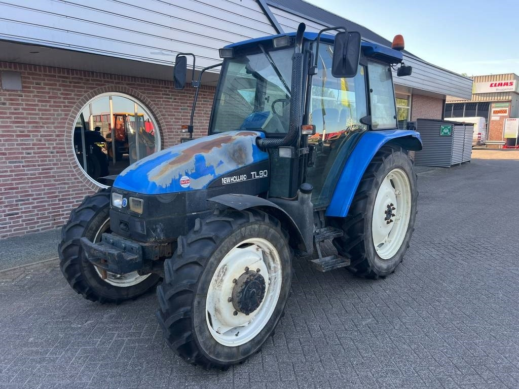 New Holland TL 90 - Traktor: pilt 1 New Holland TL 90 - Traktor: pilt 1