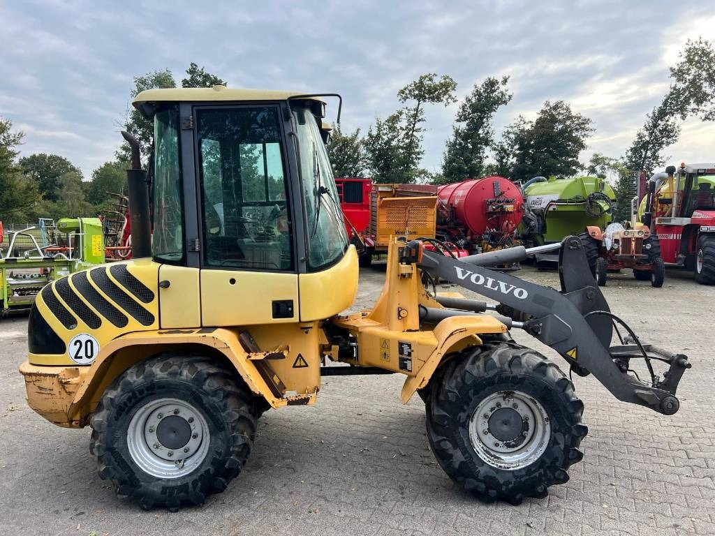 Volvo L 30 B  - Rataslaadur: pilt 1 Volvo L 30 B  - Rataslaadur: pilt 1