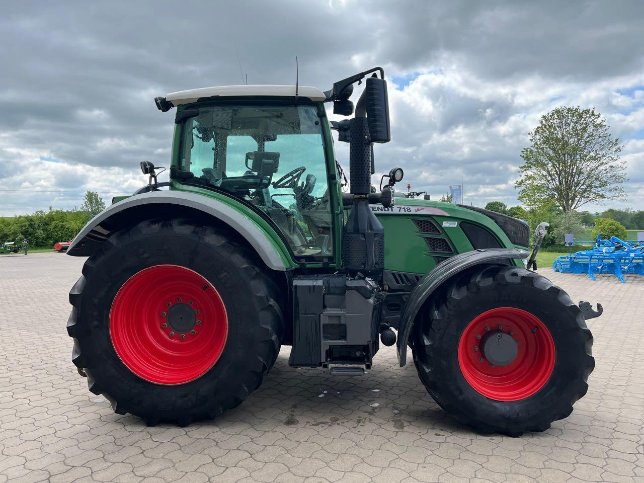 Fendt 718 Vario SCR - Traktor: pilt 1 Fendt 718 Vario SCR - Traktor: pilt 1