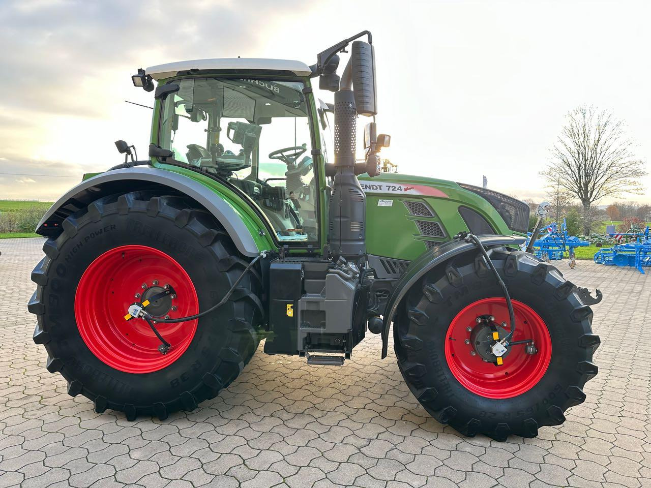 Fendt 724 Vario S4ProfiPlus - Traktor: pilt 4 Fendt 724 Vario S4ProfiPlus - Traktor: pilt 4