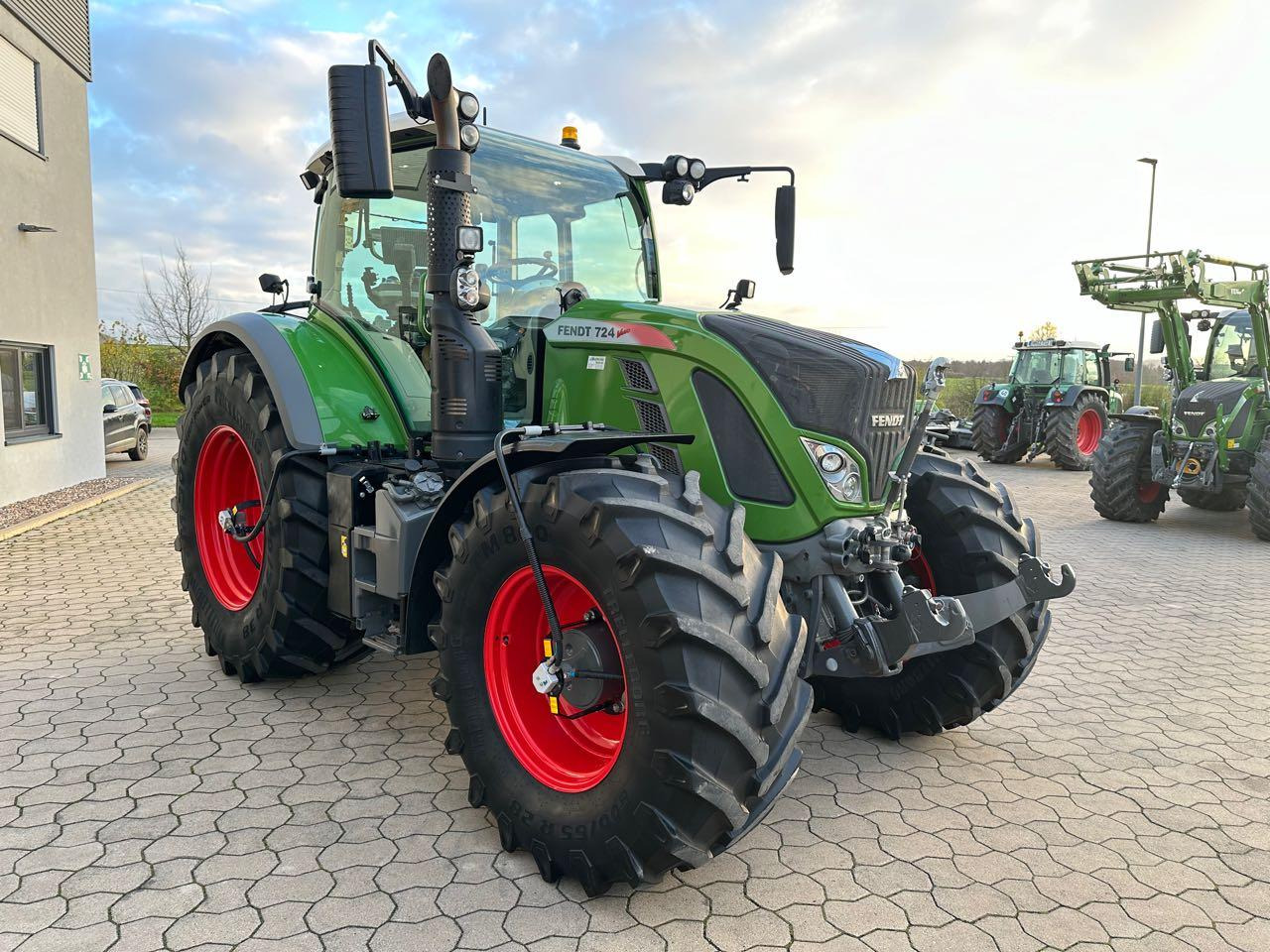 Fendt 724 Vario S4ProfiPlus - Traktor: pilt 3 Fendt 724 Vario S4ProfiPlus - Traktor: pilt 3
