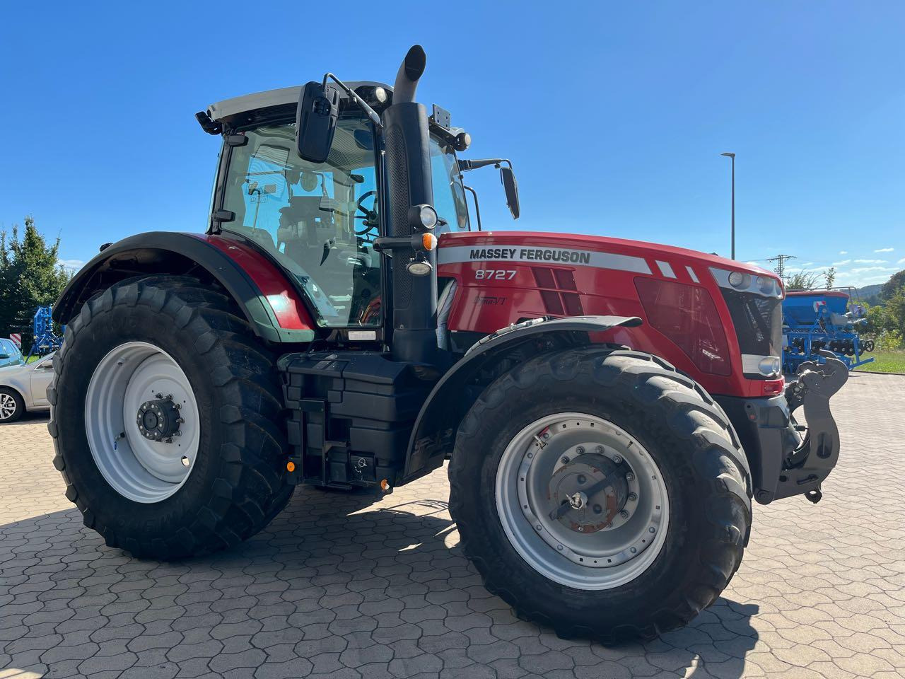 Massey Ferguson 8727 Dyna VT - Traktor: pilt 2 Massey Ferguson 8727 Dyna VT - Traktor: pilt 2