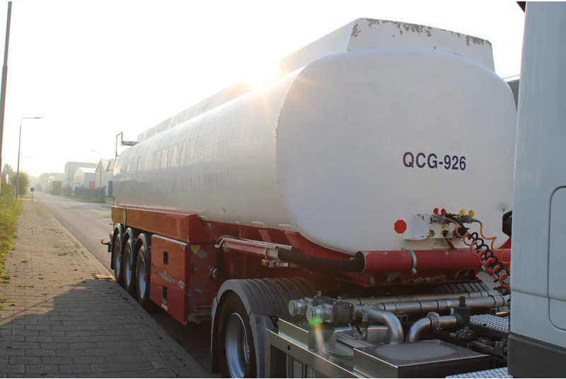Atcomex + 3 AXEL + 32.000 ltr Fuel transport - Tsistern poolhaagis: pilt 2 Atcomex + 3 AXEL + 32.000 ltr Fuel transport - Tsistern poolhaagis: pilt 2