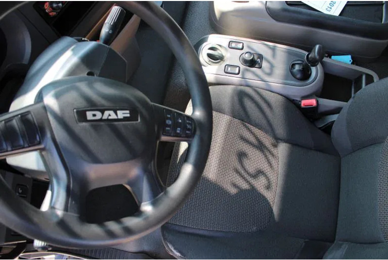 DAF LF 180 + Euro 6 + Dhollandia Lift + 12t - Kasti veoauto: pilt 5 DAF LF 180 + Euro 6 + Dhollandia Lift + 12t - Kasti veoauto: pilt 5