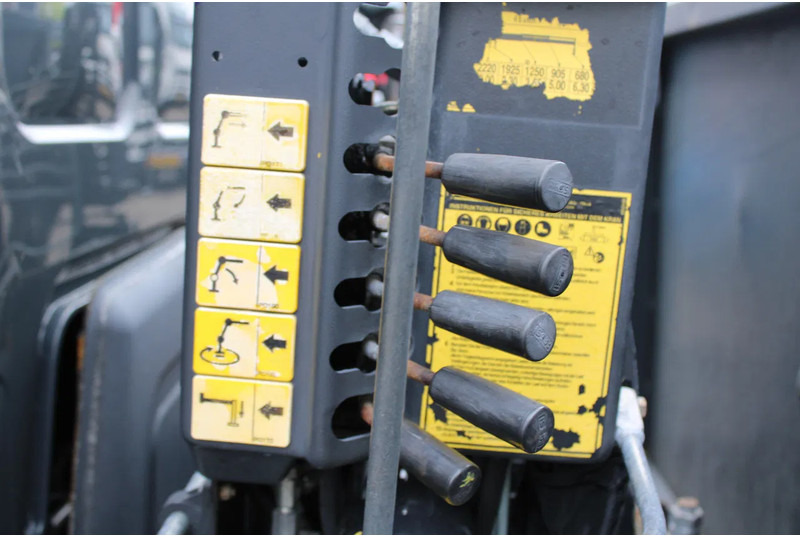 Interior photo 1: Kraanaga veoauto DAF LF 45.180 + FASSI F50 + 7.5T