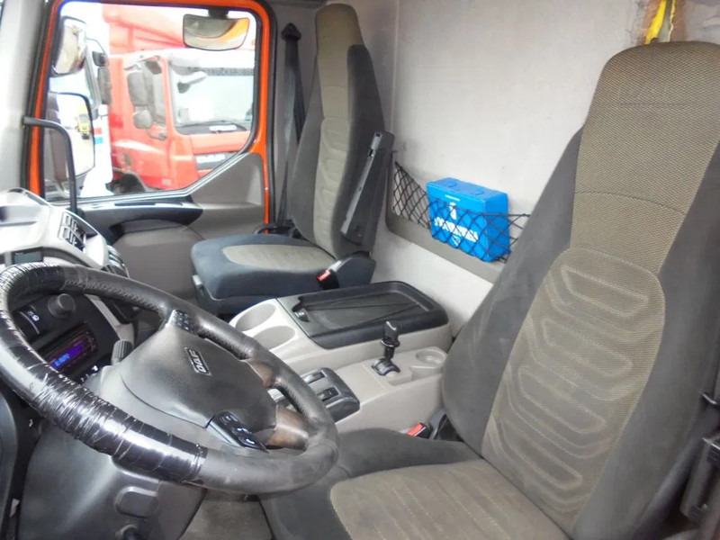 DAF LF 45 210 + 12T + Euro 5 + Dhollandia Lift - Kasti veoauto: pilt 4 DAF LF 45 210 + 12T + Euro 5 + Dhollandia Lift - Kasti veoauto: pilt 4