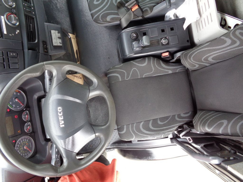 Iveco EuroCargo 80E18 + PTO + Euro 5 + blad-blad - Kabiinišassiiga veoauto: pilt 5 Iveco EuroCargo 80E18 + PTO + Euro 5 + blad-blad - Kabiinišassiiga veoauto: pilt 5