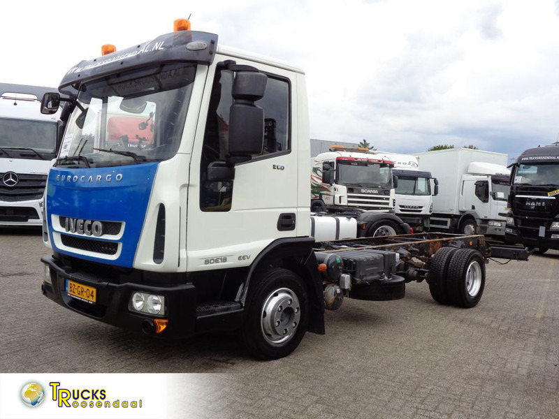Iveco EuroCargo 80E18 + PTO + Euro 5 + blad-blad - Kabiinišassiiga veoauto: pilt 1 Iveco EuroCargo 80E18 + PTO + Euro 5 + blad-blad - Kabiinišassiiga veoauto: pilt 1