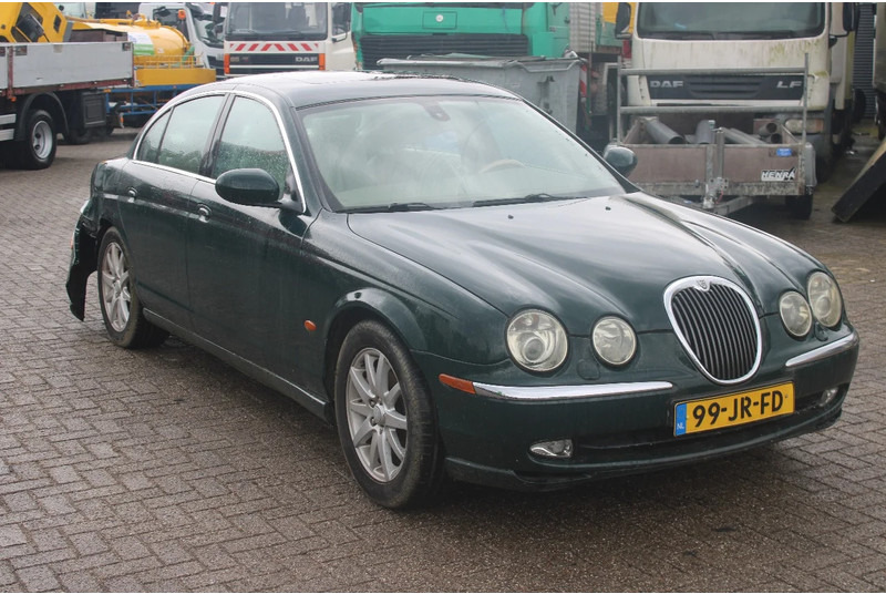 Jaguar S-TYPE 3.0 V6 EXECUTIVE +EURO 3 - Sedaan: pilt 3 Jaguar S-TYPE 3.0 V6 EXECUTIVE +EURO 3 - Sedaan: pilt 3