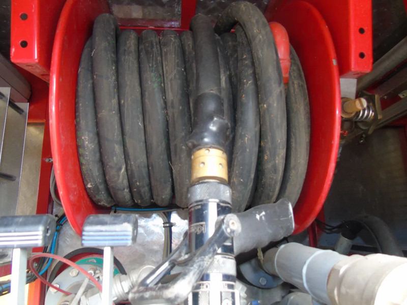 MAN F16 .240 + 4x4 + PUMPS COMPLETE + MANUAL + SPRING + 24.416KM - Tuletõrjeauto: pilt 5 MAN F16 .240 + 4x4 + PUMPS COMPLETE + MANUAL + SPRING + 24.416KM - Tuletõrjeauto: pilt 5