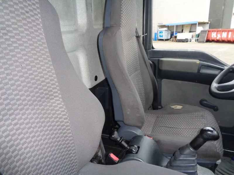 MAN TGL 8.180 TGL 8.180 + MANUAL + Lift - Kasti veoauto: pilt 4 MAN TGL 8.180 TGL 8.180 + MANUAL + Lift - Kasti veoauto: pilt 4