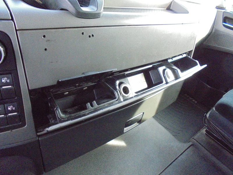 Tent veoauto MAN TGS 26.440 + Euro 5 + Manual: pilt 12 Tent veoauto MAN TGS 26.440 + Euro 5 + Manual: pilt 12