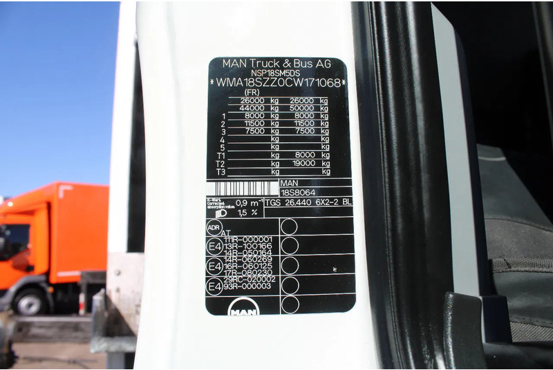 Kraanaga veoauto MAN TGS 26.440 + HMF 22T/M + remote + 6x2 steering + EURO 5: pilt 11