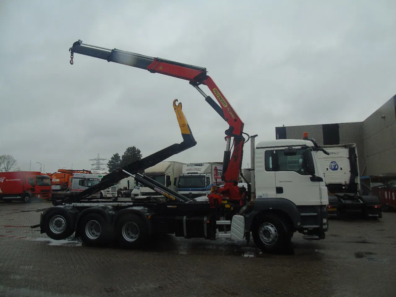 MAN TGS 35.440 + PALFINGER 24500 + 8X4 + EURO 5 + REMOTE - Kraanaga veoauto: pilt 3 MAN TGS 35.440 + PALFINGER 24500 + 8X4 + EURO 5 + REMOTE - Kraanaga veoauto: pilt 3