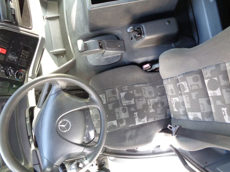 Mercedes-Benz AXOR 1823 + Dhollandia Lift - Kasti veoauto: pilt 5 Mercedes-Benz AXOR 1823 + Dhollandia Lift - Kasti veoauto: pilt 5