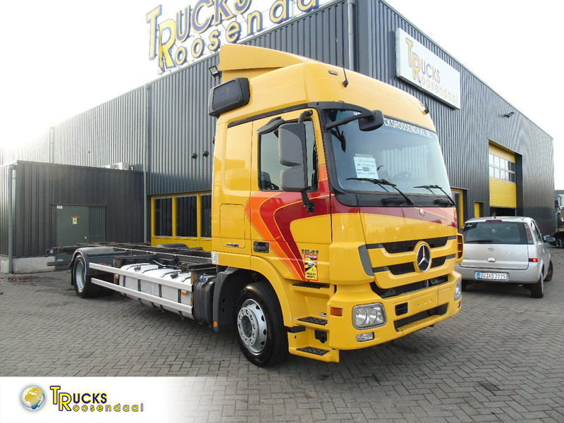 Mercedes-Benz Actros 1841 + EURO 5 EEV - Konteinerveduk/ Tõstukiga veoauto: pilt 1 Mercedes-Benz Actros 1841 + EURO 5 EEV - Konteinerveduk/ Tõstukiga veoauto: pilt 1