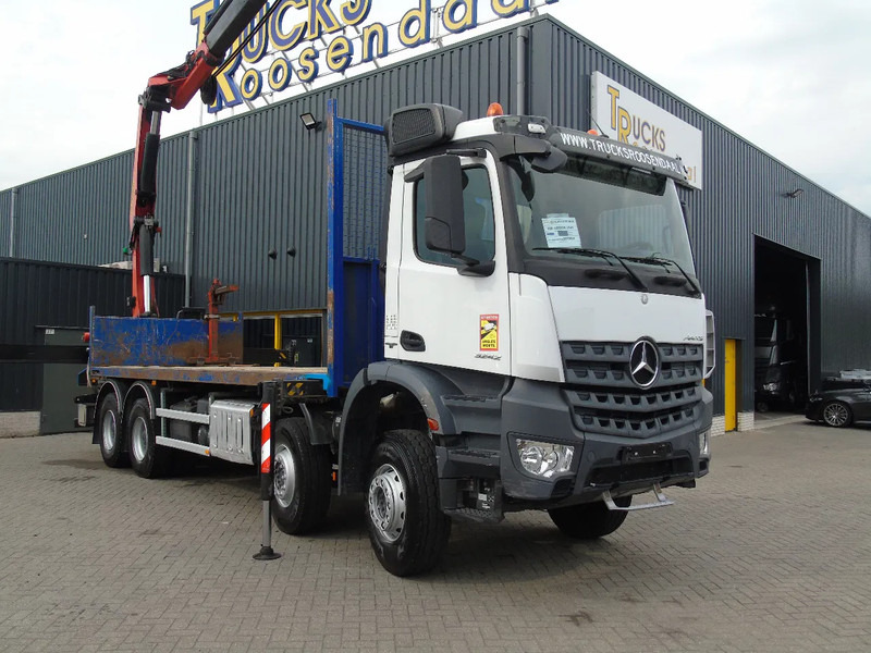 Mercedes-Benz Arocs 3242 + PALFINGER 33002EH 7x EXTENTION + 8X4 + EURO 6 + REMOTE - Kraanaga veoauto: pilt 4 Mercedes-Benz Arocs 3242 + PALFINGER 33002EH 7x EXTENTION + 8X4 + EURO 6 + REMOTE - Kraanaga veoauto: pilt 4