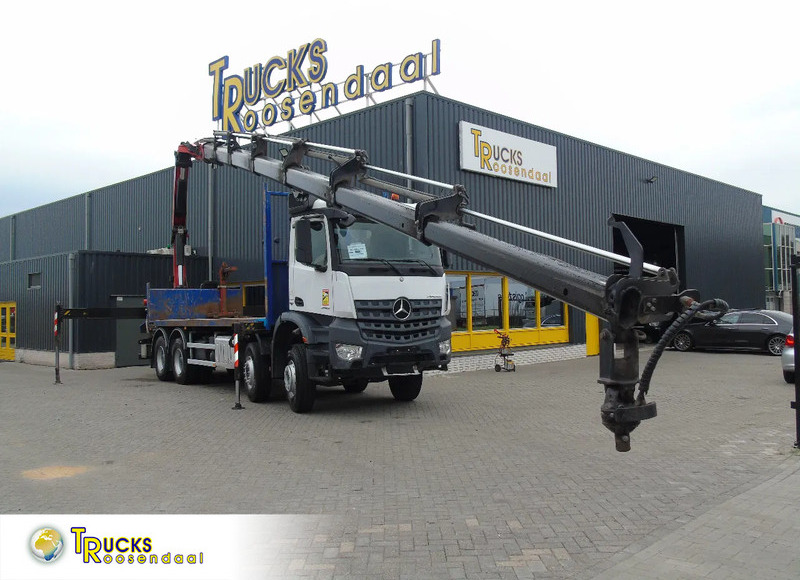 Mercedes-Benz Arocs 3242 + PALFINGER 33002EH 7x EXTENTION + 8X4 + EURO 6 + REMOTE - Kraanaga veoauto: pilt 1 Mercedes-Benz Arocs 3242 + PALFINGER 33002EH 7x EXTENTION + 8X4 + EURO 6 + REMOTE - Kraanaga veoauto: pilt 1