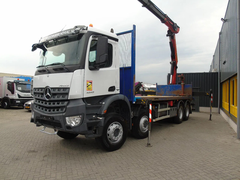 Mercedes-Benz Arocs 3242 + PALFINGER 33002EH 7x EXTENTION + 8X4 + EURO 6 + REMOTE - Kraanaga veoauto: pilt 5 Mercedes-Benz Arocs 3242 + PALFINGER 33002EH 7x EXTENTION + 8X4 + EURO 6 + REMOTE - Kraanaga veoauto: pilt 5