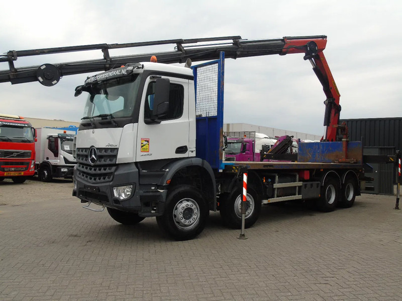 Mercedes-Benz Arocs 3242 + PALFINGER 33002EH 7x EXTENTION + 8X4 + EURO 6 + REMOTE - Kraanaga veoauto: pilt 2 Mercedes-Benz Arocs 3242 + PALFINGER 33002EH 7x EXTENTION + 8X4 + EURO 6 + REMOTE - Kraanaga veoauto: pilt 2