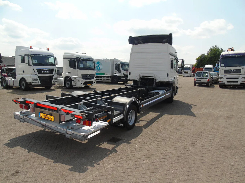 Mercedes-Benz Atego 1218 + EURO 6 + 5 PERS + BDF + LIFT - Konteinerveduk/ Tõstukiga veoauto: pilt 3 Mercedes-Benz Atego 1218 + EURO 6 + 5 PERS + BDF + LIFT - Konteinerveduk/ Tõstukiga veoauto: pilt 3