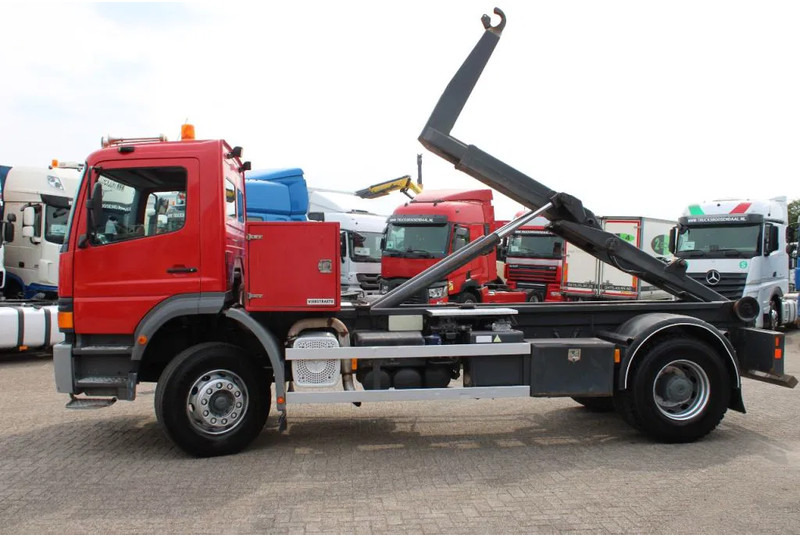 Mercedes-Benz Atego 1923 + HOOK SYSTEM + EURO 2 - Konkstõstukiga veoauto: pilt 2 Mercedes-Benz Atego 1923 + HOOK SYSTEM + EURO 2 - Konkstõstukiga veoauto: pilt 2