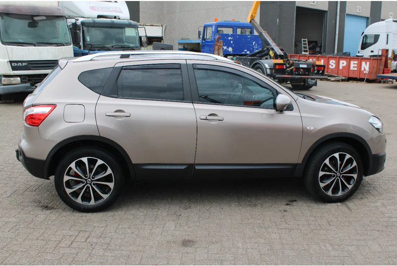 Maastur Nissan QASHQAI 2.0 AUTOMATIC / CAMERA: pilt 9