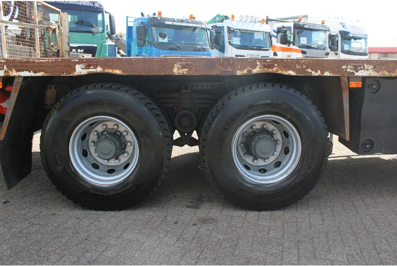 Renault Kerax 370 + HIAB 166-4 HIDRUO + 6X4 + MANUAL + SPRING + REMOTE + EURO 5 + 6X4 - Kraanaga veoauto: pilt 5 Renault Kerax 370 + HIAB 166-4 HIDRUO + 6X4 + MANUAL + SPRING + REMOTE + EURO 5 + 6X4 - Kraanaga veoauto: pilt 5
