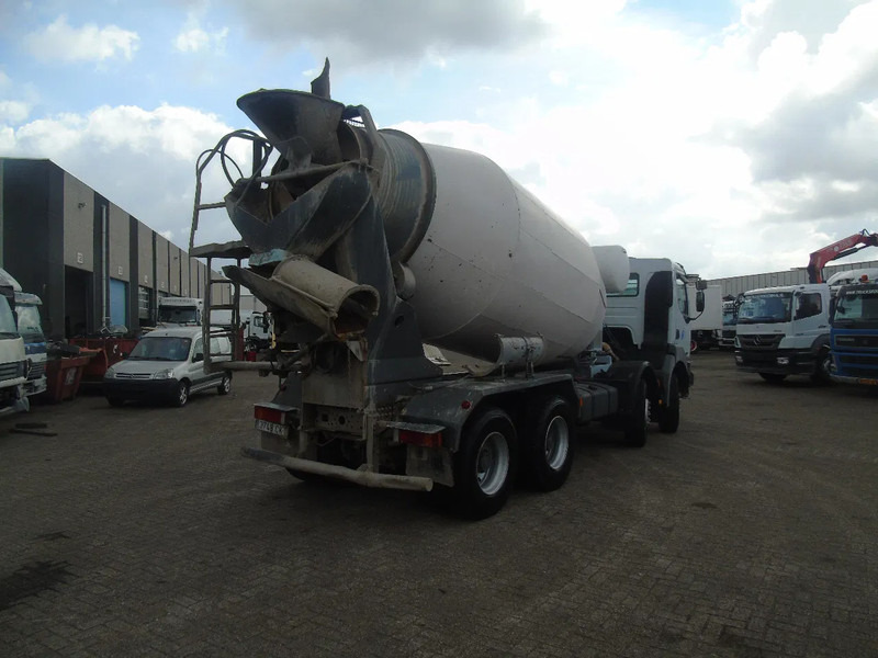 Renault Kerax 420 + 8x4 + manual + spring + 10m3 - Autobetoonisegisti: pilt 3 Renault Kerax 420 + 8x4 + manual + spring + 10m3 - Autobetoonisegisti: pilt 3