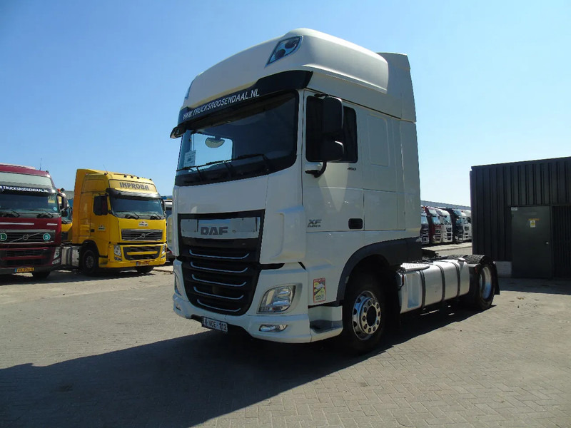 DAF XF 106.460 + EURO 6 SUPER SPACE CAB + INTARDER - Sadulveok: pilt 2 DAF XF 106.460 + EURO 6 SUPER SPACE CAB + INTARDER - Sadulveok: pilt 2