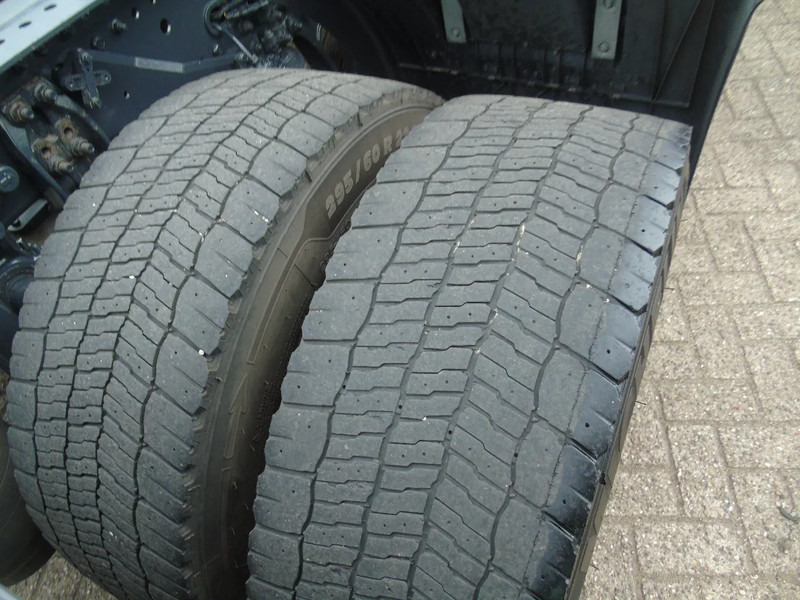 Sadulveok Iveco S-WAY 460 + LNG + 10 PIECES IN STOCK: pilt 17 Sadulveok Iveco S-WAY 460 + LNG + 10 PIECES IN STOCK: pilt 17