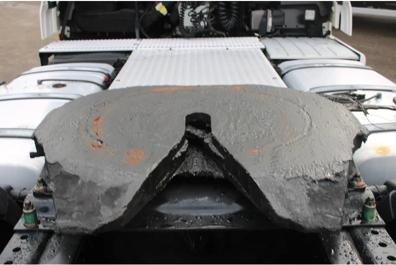 Sadulveok MAN TGX 18.440 + euro 6 + double tank + spoiler: pilt 9