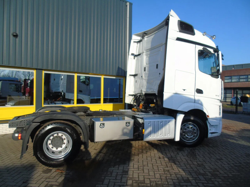 Mercedes-Benz Actros 1942 + EURO 6 + SPOILER - Sadulveok: pilt 3 Mercedes-Benz Actros 1942 + EURO 6 + SPOILER - Sadulveok: pilt 3