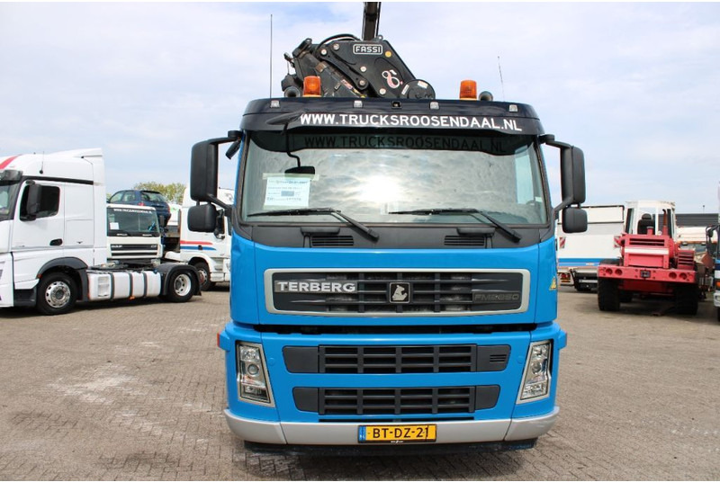 Terberg FM 2850 hiab 200c + 10x4 + fully functional + euro 5 - Kraanaga veoauto: pilt 4 Terberg FM 2850 hiab 200c + 10x4 + fully functional + euro 5 - Kraanaga veoauto: pilt 4