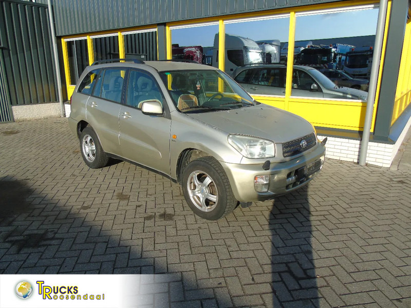 Toyota RAV4 + 4X4 + AUTOMAT + PETROL - Maastur: pilt 1 Toyota RAV4 + 4X4 + AUTOMAT + PETROL - Maastur: pilt 1