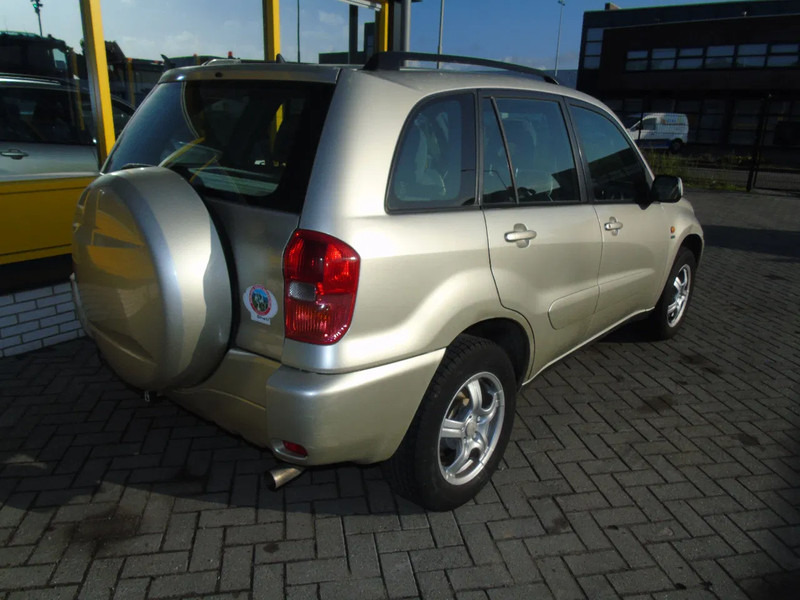 Toyota RAV4 + 4X4 + AUTOMAT + PETROL - Maastur: pilt 4 Toyota RAV4 + 4X4 + AUTOMAT + PETROL - Maastur: pilt 4