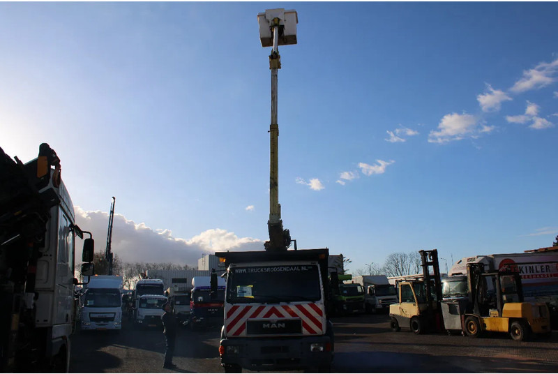 MAN 14.224 + EURO 2 + PTO + CRANE - Veoauto: pilt 2 MAN 14.224 + EURO 2 + PTO + CRANE - Veoauto: pilt 2