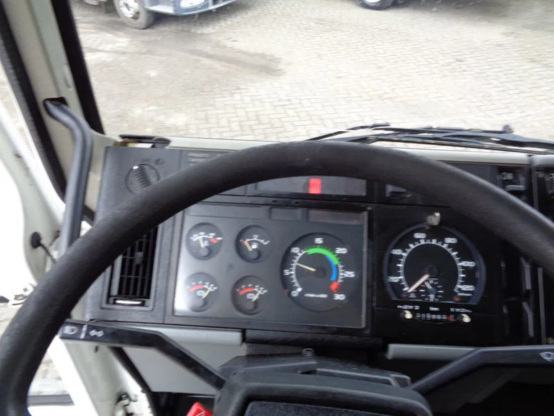 Volvo FLC + Manual + Horse transport - Hobuseauto: pilt 5 Volvo FLC + Manual + Horse transport - Hobuseauto: pilt 5