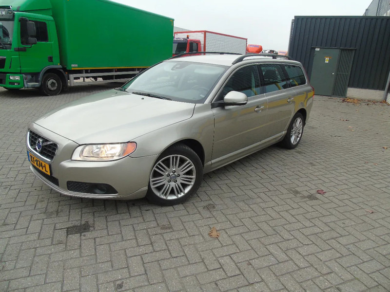 Volvo V70 + manual - Luukpära: pilt 3 Volvo V70 + manual - Luukpära: pilt 3