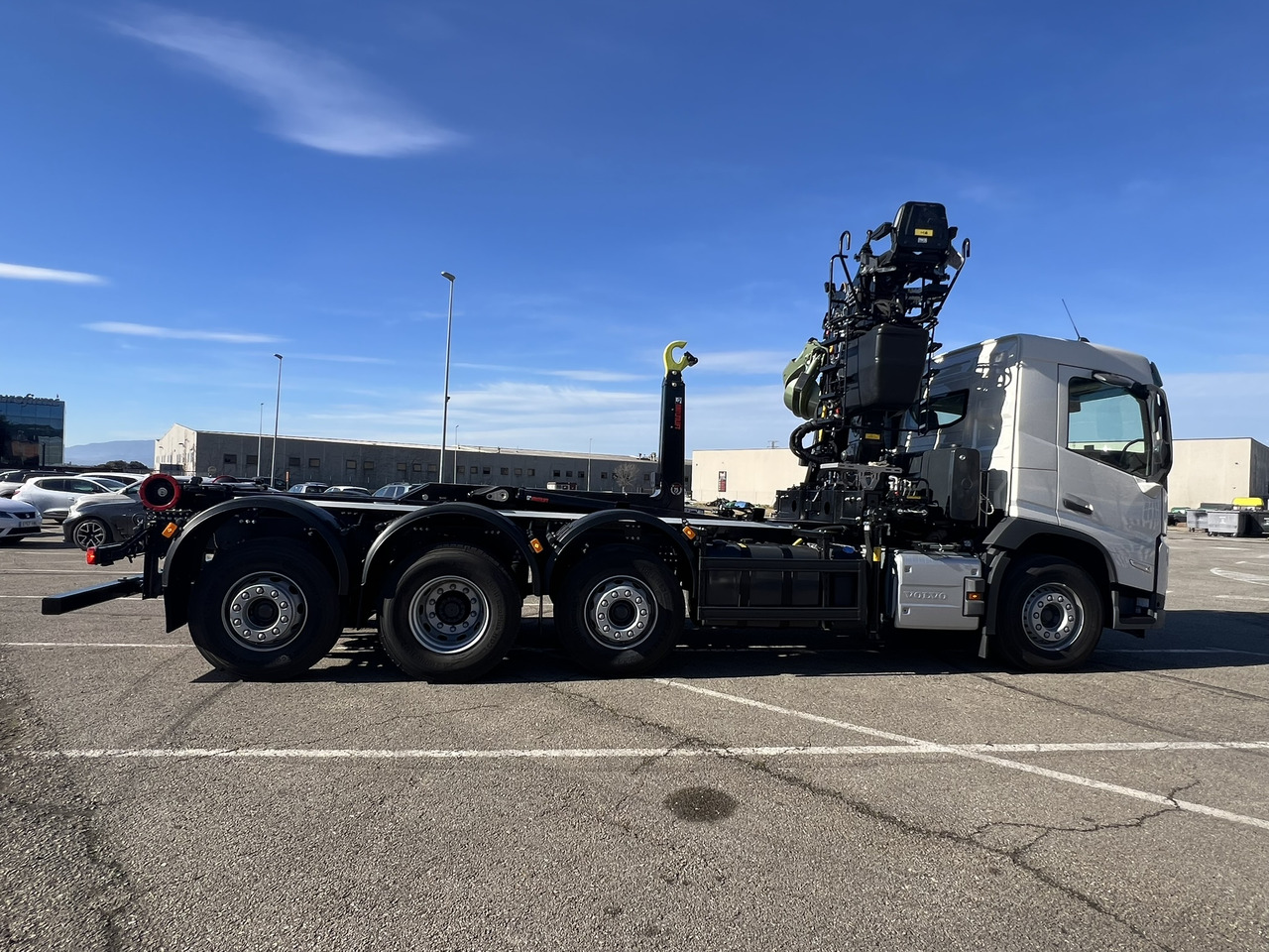 CAMIÓN VOLVO FM - Kraanaga veoauto: pilt 3 CAMIÓN VOLVO FM - Kraanaga veoauto: pilt 3