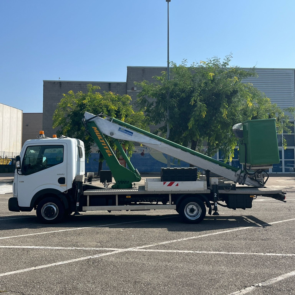 Renault Maxity - Veoauto: pilt 2 Renault Maxity - Veoauto: pilt 2
