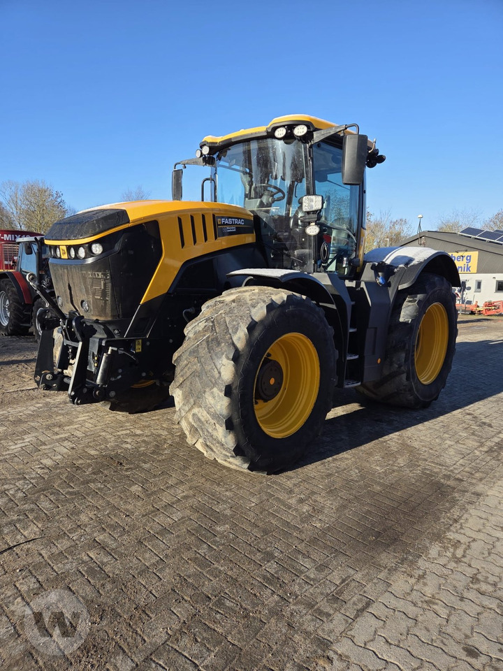 JCB FasTrac 8330 - Traktor: pilt 1 JCB FasTrac 8330 - Traktor: pilt 1