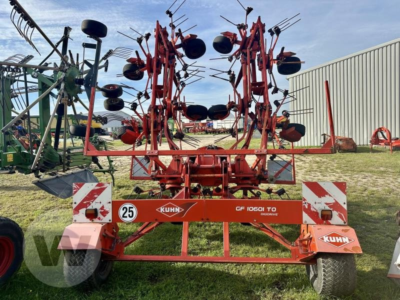 Kuhn GF 10601 - Kaarutaja/ Reha: pilt 1 Kuhn GF 10601 - Kaarutaja/ Reha: pilt 1