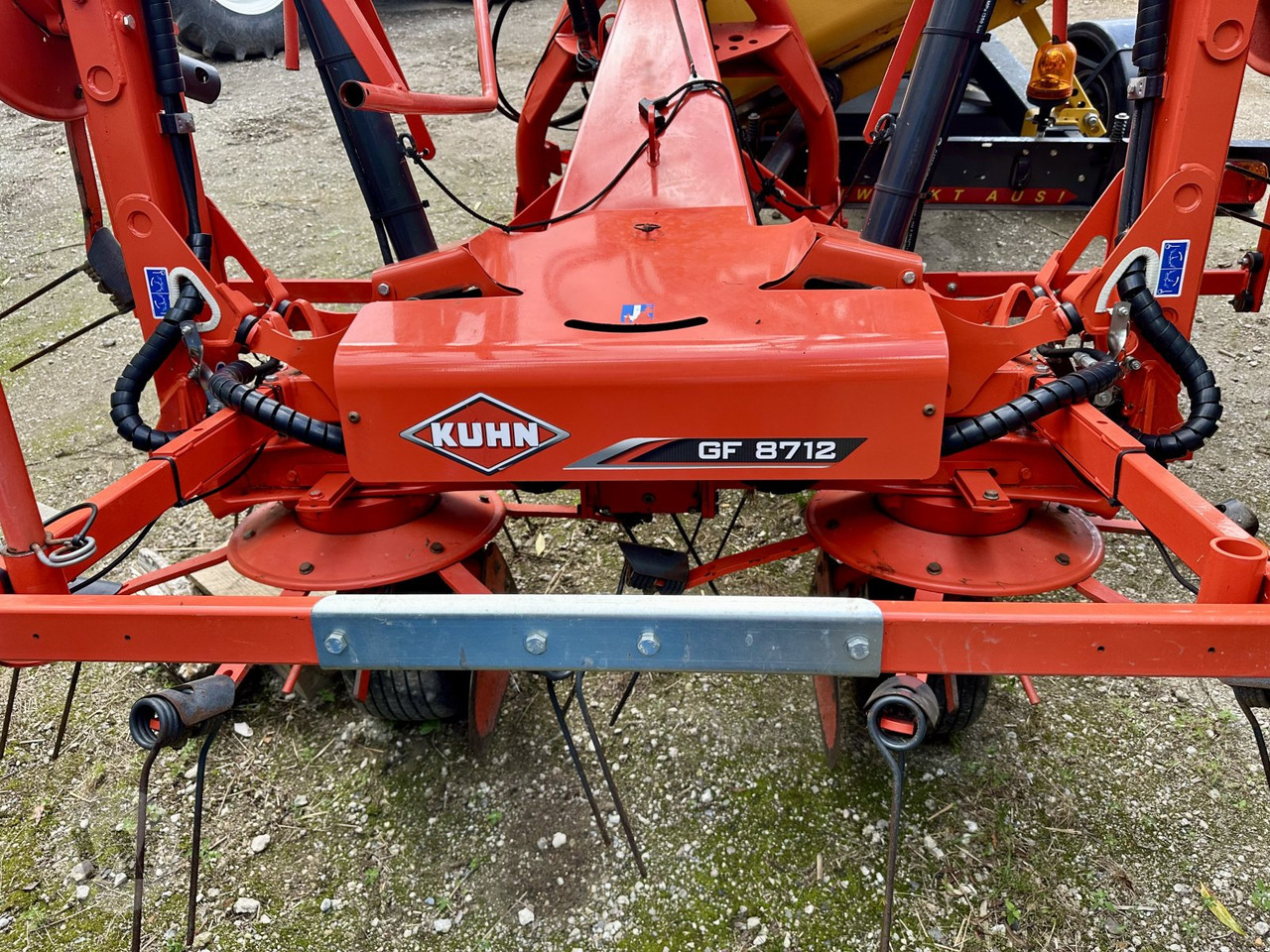Kuhn GF 8712 - Kaarutaja/ Reha: pilt 3 Kuhn GF 8712 - Kaarutaja/ Reha: pilt 3