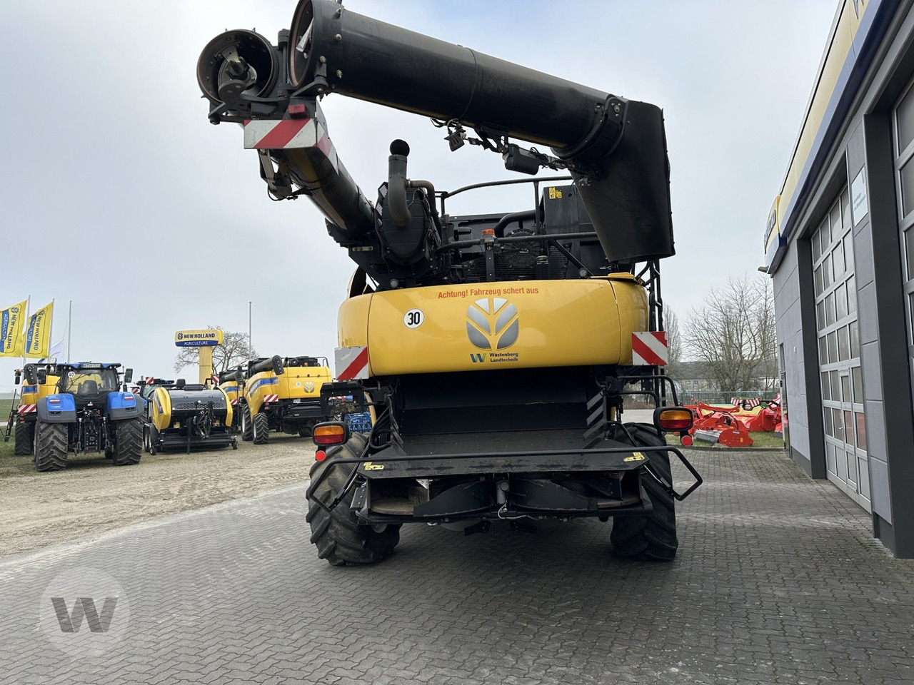 New Holland CR 10.90 - Kombain: pilt 2 New Holland CR 10.90 - Kombain: pilt 2