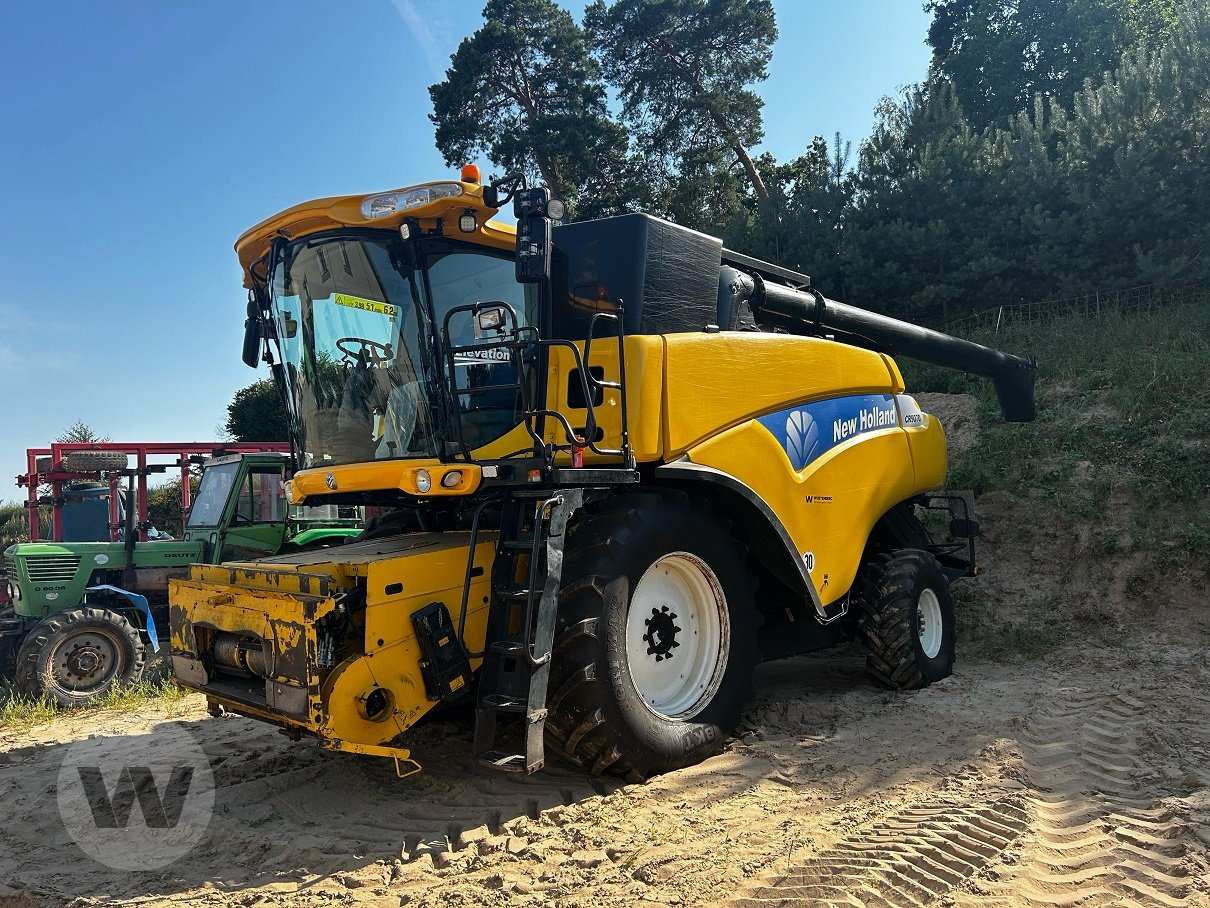 New Holland CR 9070 ELEV - Traktor: pilt 3 New Holland CR 9070 ELEV - Traktor: pilt 3