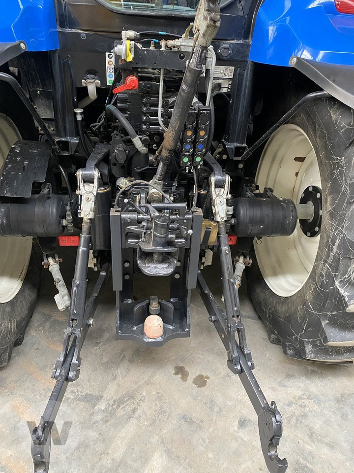 New Holland T6020 Elite - Traktor: pilt 4 New Holland T6020 Elite - Traktor: pilt 4