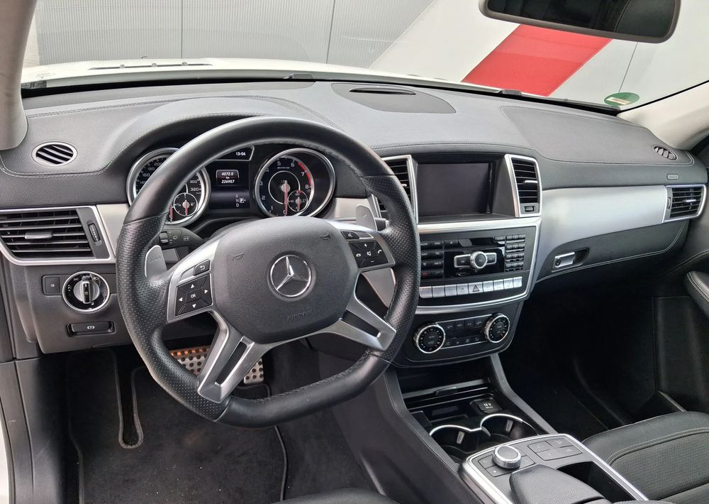 Mercedes-Benz ML 63 AMG 4Matic AMG SPEEDSHIFT 7G-TRONIC - Maastur: pilt 3 Mercedes-Benz ML 63 AMG 4Matic AMG SPEEDSHIFT 7G-TRONIC - Maastur: pilt 3