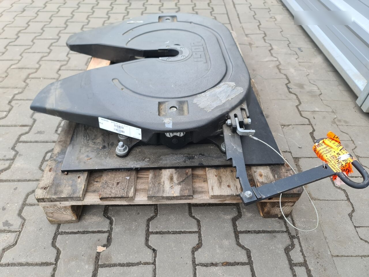 DAF MAN SCANIA VOLVO RENAULT IVECO FIFTH WHEEL / Jost JSK37ME140E1 JSK 37ME 140 MP 0815- 74 / WORLDWIDE DELIVERY - Sidurattad - Veoauto: pilt 2 DAF MAN SCANIA VOLVO RENAULT IVECO FIFTH WHEEL / Jost JSK37ME140E1 JSK 37ME 140 MP 0815- 74 / WORLDWIDE DELIVERY - Sidurattad - Veoauto: pilt 2