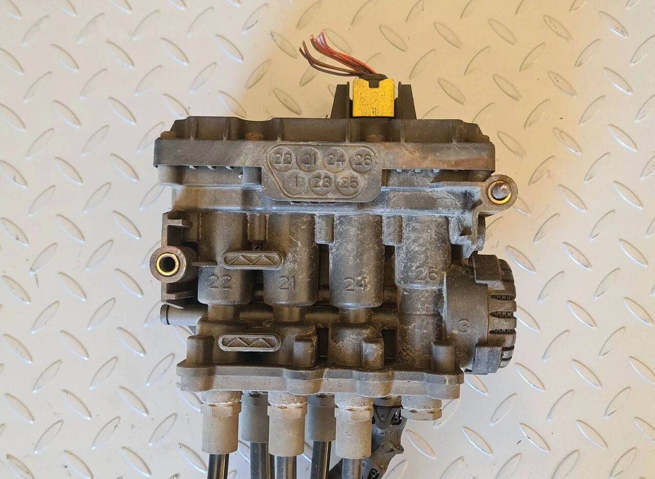 Knorr-Bremse ECAS Volvo FH4/FM4 / RENAULT RANGE T EURO6 truck - Piduriklapp - Veoauto: pilt 1 Knorr-Bremse ECAS Volvo FH4/FM4 / RENAULT RANGE T EURO6 truck - Piduriklapp - Veoauto: pilt 1